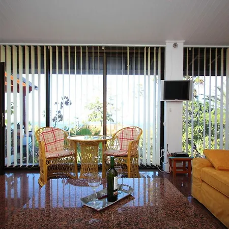 Gut Ausgestattetes Ferienstudio Mit Terrasse Διαμέρισμα *