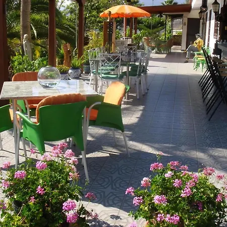 Διαμέρισμα Gut Ausgestattetes Ferienstudio Mit Terrasse *